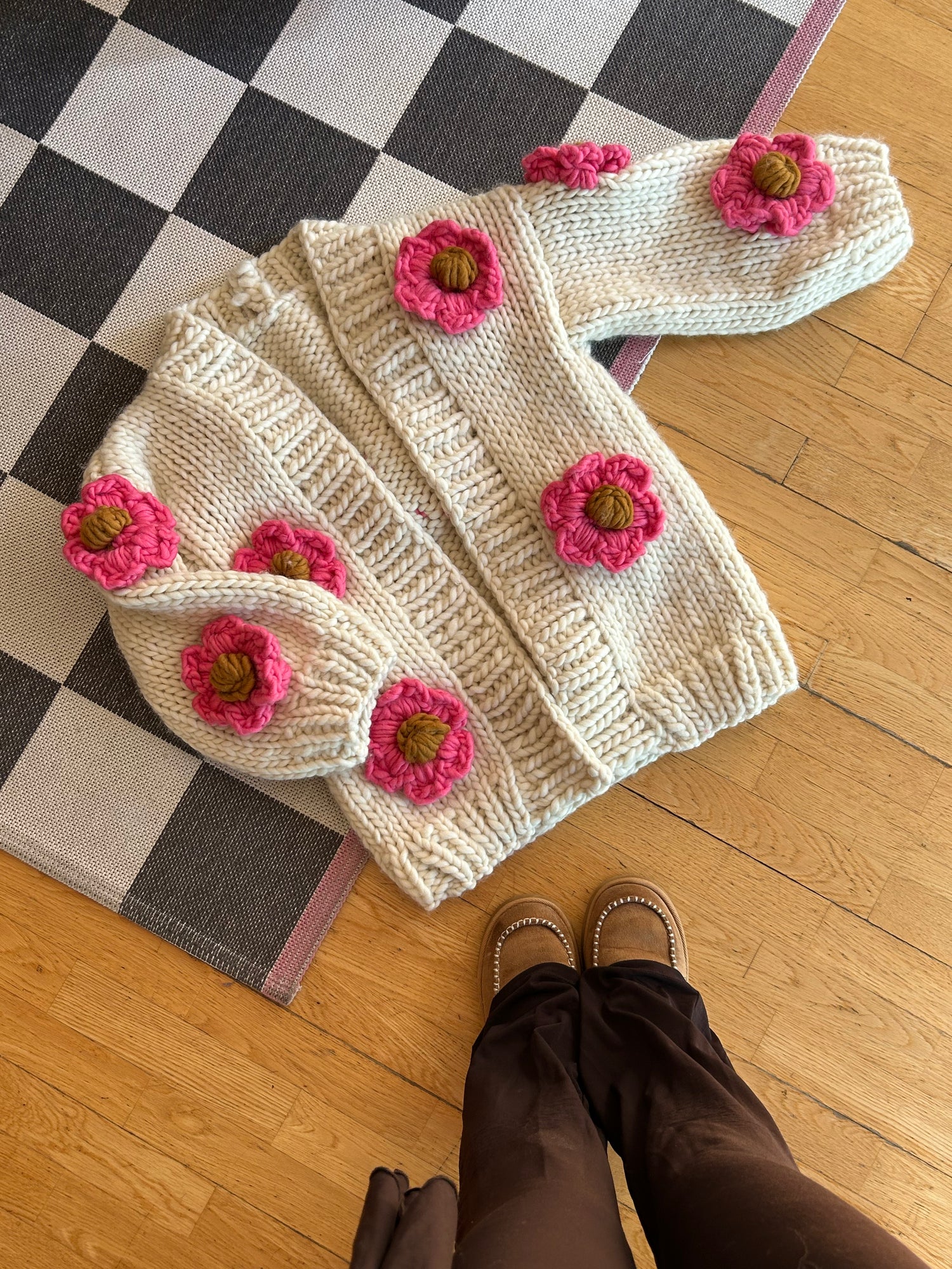 Simone Cardigan Kit Spring Flowers Edition - Yummy Yarn Version