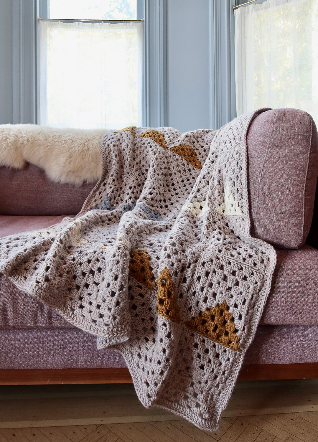 Landen Granny Square Blanket x @twoofwands Kit – We are knitters