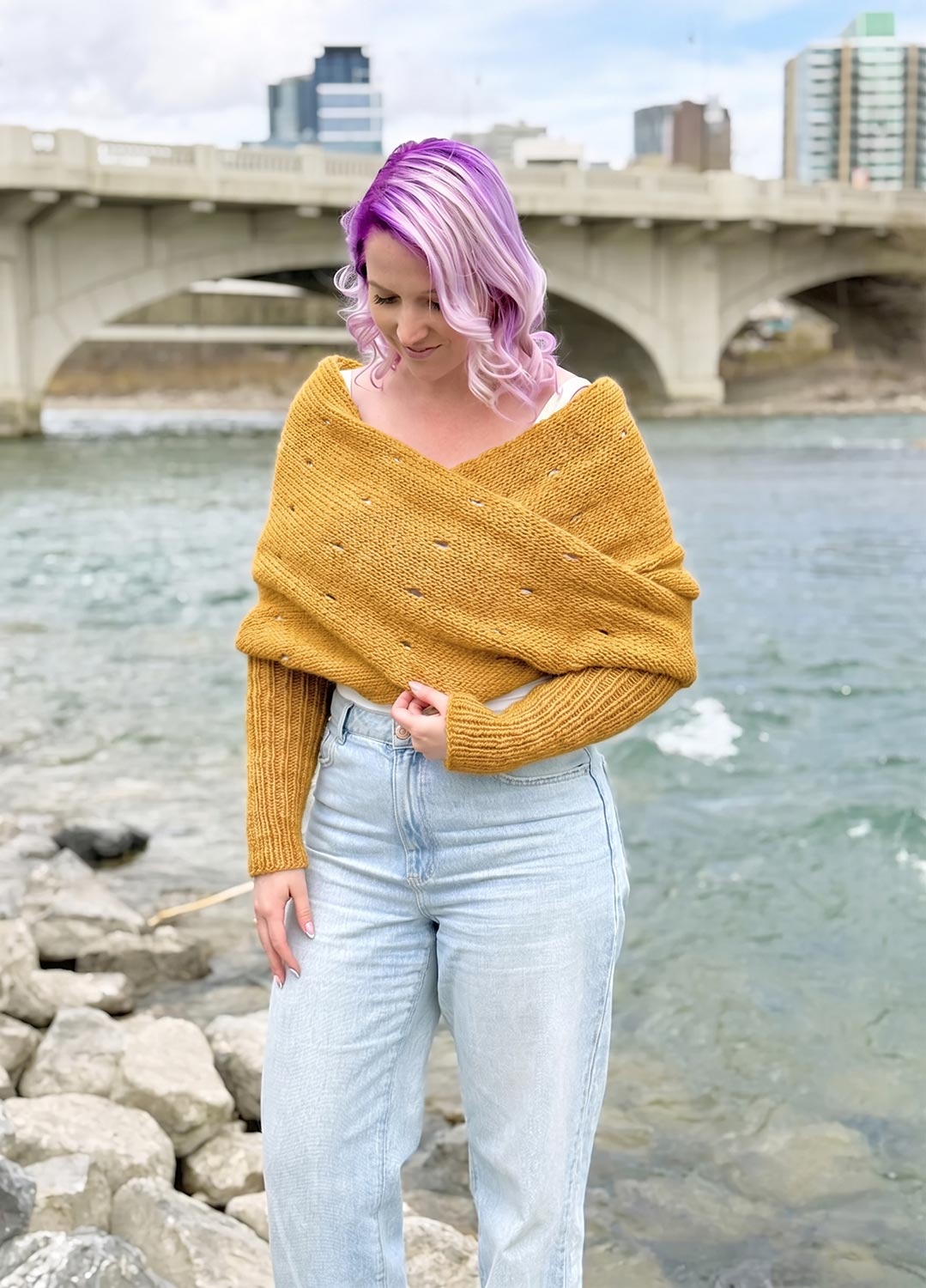 Easy Eyelet Sweater Scarf x @knitatude Kit - Angebot des Monats
