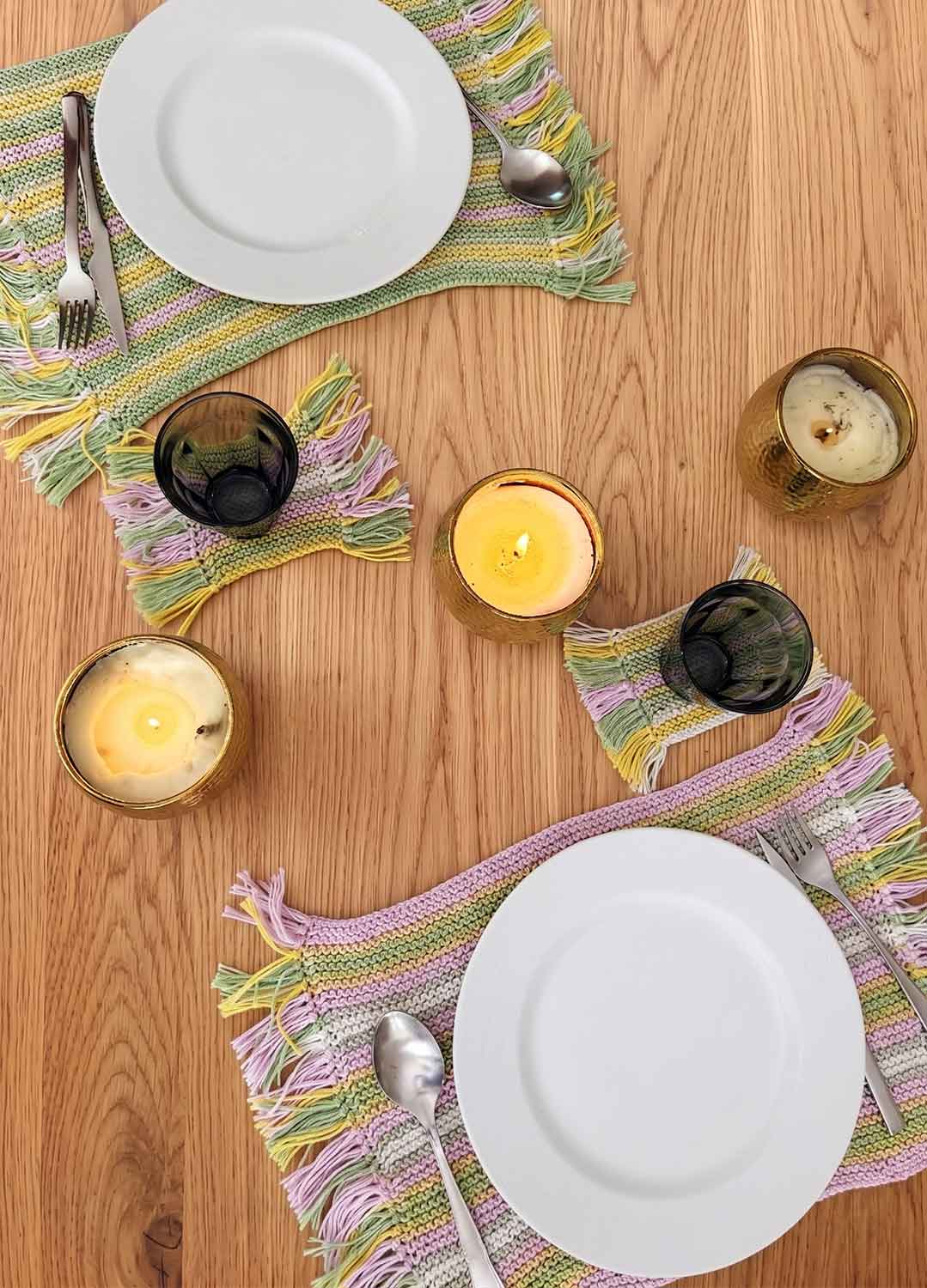 Olympia Tischset- und Untersetzer-Set – We Are Knitters